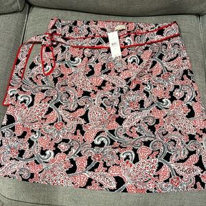 Loft New with Tags size M skirt black/red
